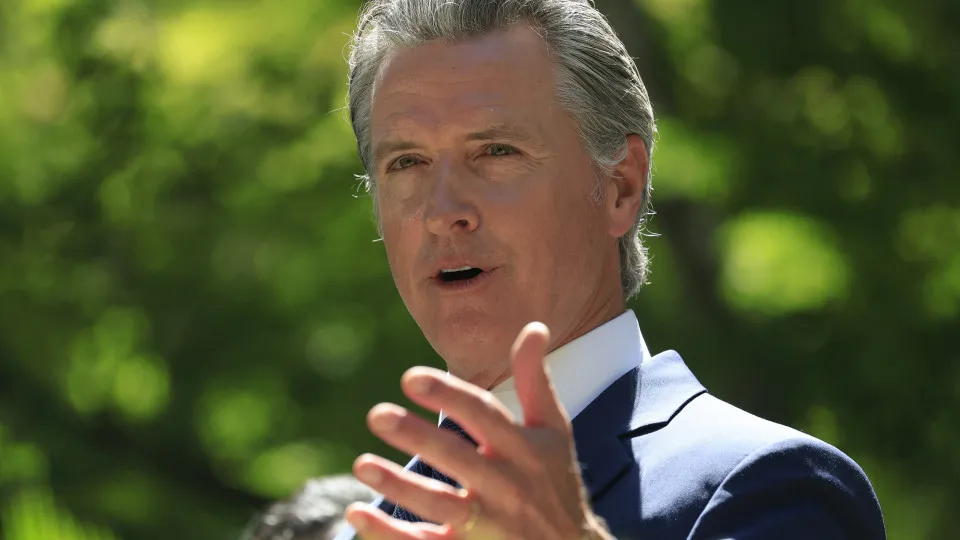 Gavin Newsom critica tarifas de 50% dos EUA sobre produtos brasileiros